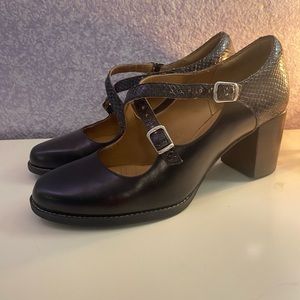 Tarah Presley Clarks block heels with straps 8 1/2 black